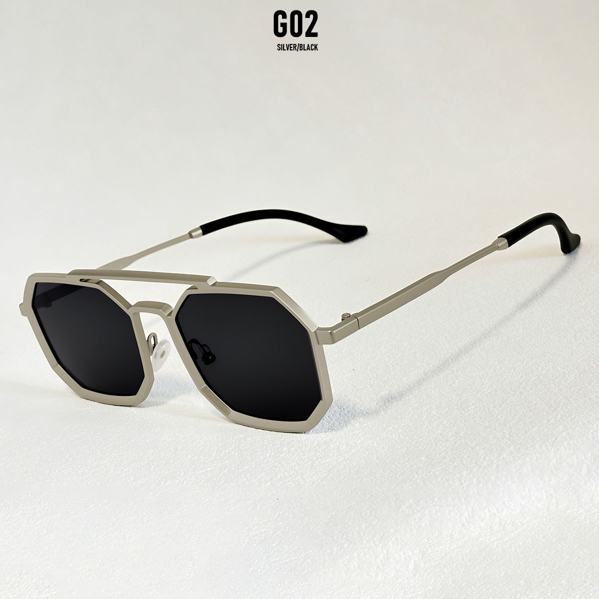 G02