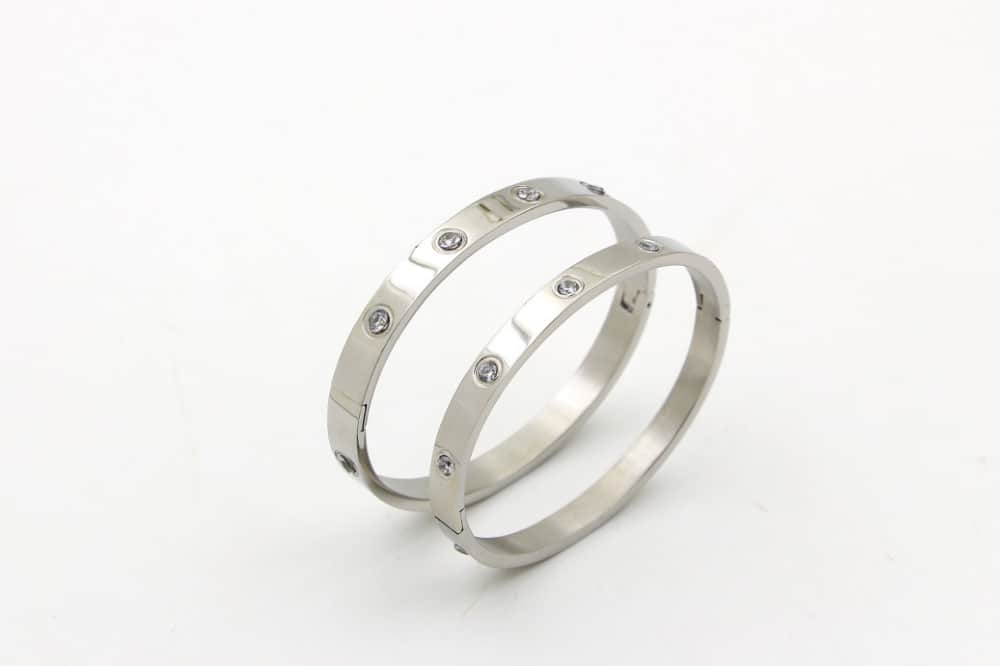 Pulseras bonitas para amantes, brazaletes de acero inoxidable, Circonia cúbica dorada, regalos de joyería para mujer